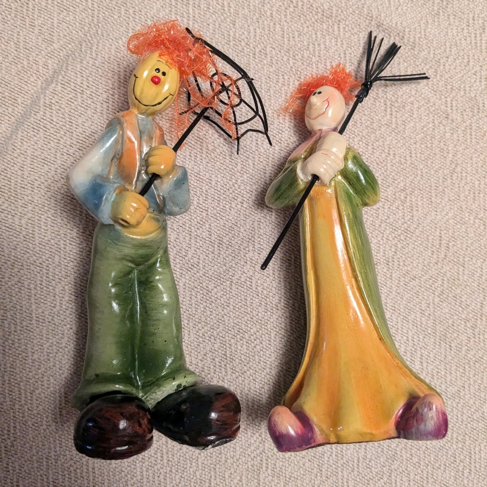 Clown Figurine Primitive Resin Shabby Umbrella Fuzzy Hair Broomstick Characters